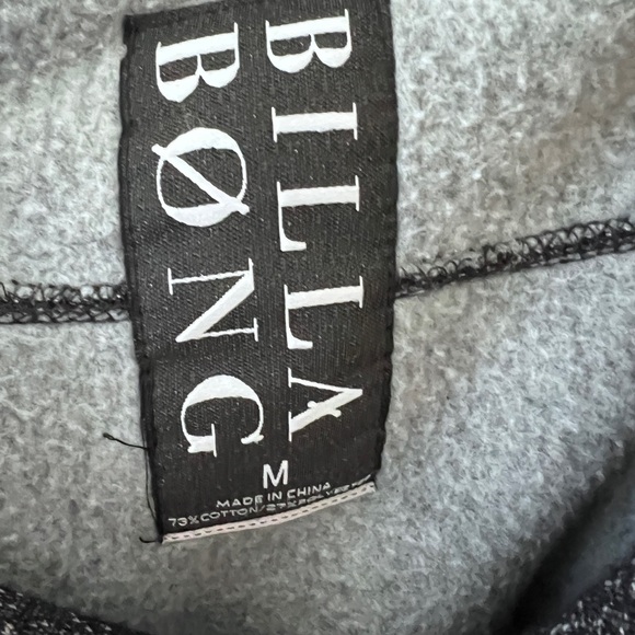 Billabong pull over NEW - Picture 2 of 2